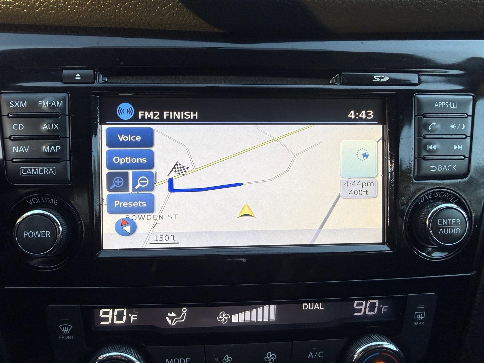 Used 2016 Nissan Rogue SV w/ SV Premium Package image 37