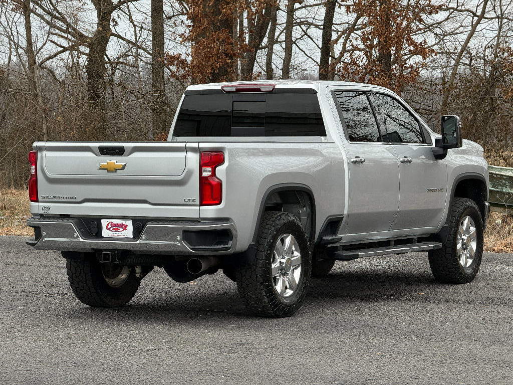 Used 2022 Chevrolet Silverado 2500 LTZ w/ LTZ Convenience Package image 13