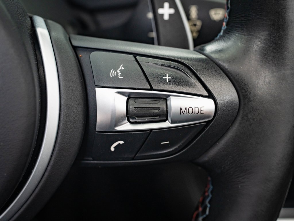 Used 2015 BMW M4 Convertible image 28