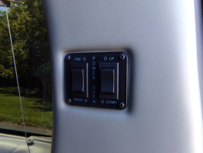 Used 2022 Chevrolet Express 2500 Extended RWD image 35
