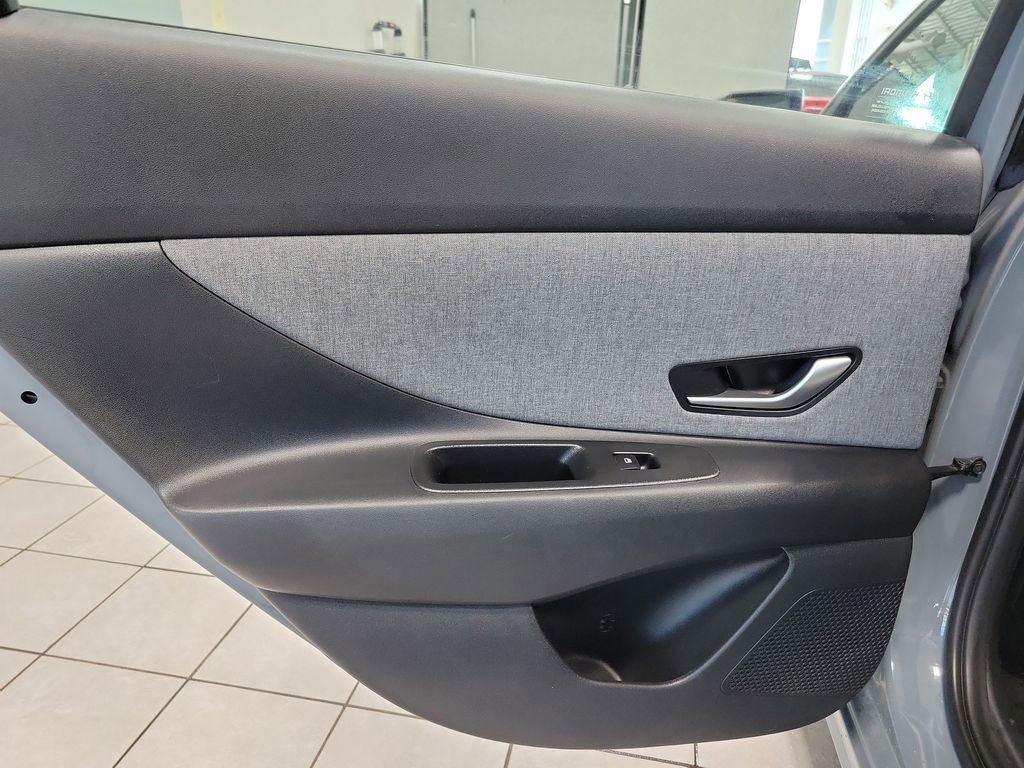 Used 2023 Hyundai Elantra Limited w/ Cargo Package FWD image 26