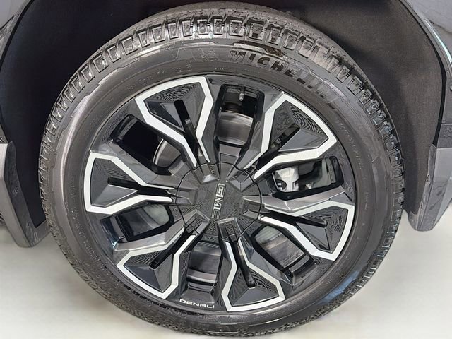 Used 2025 GMC Sierra EV Denali AWD/4WD image 34