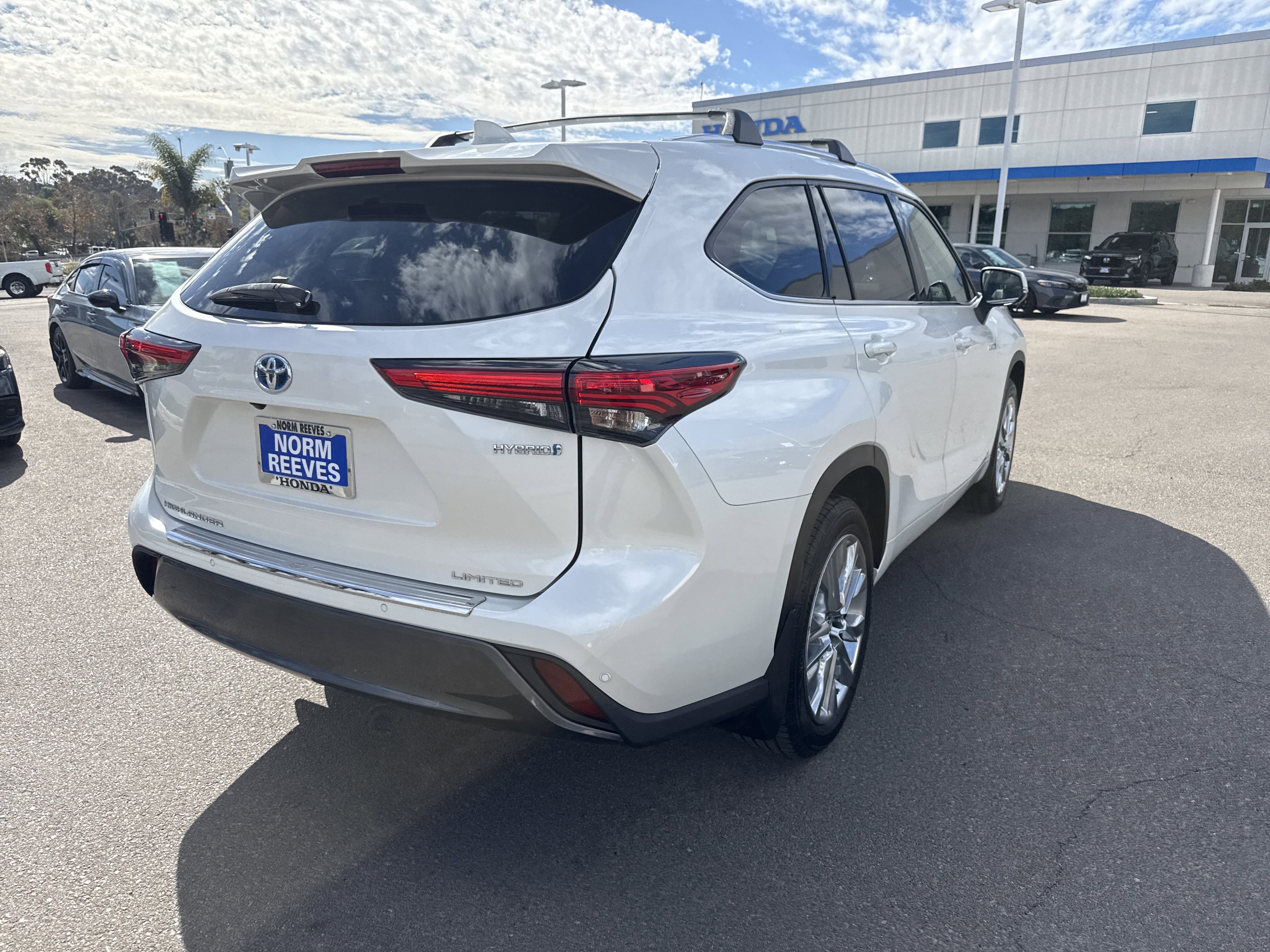 Used 2020 Toyota Highlander Limited image 5