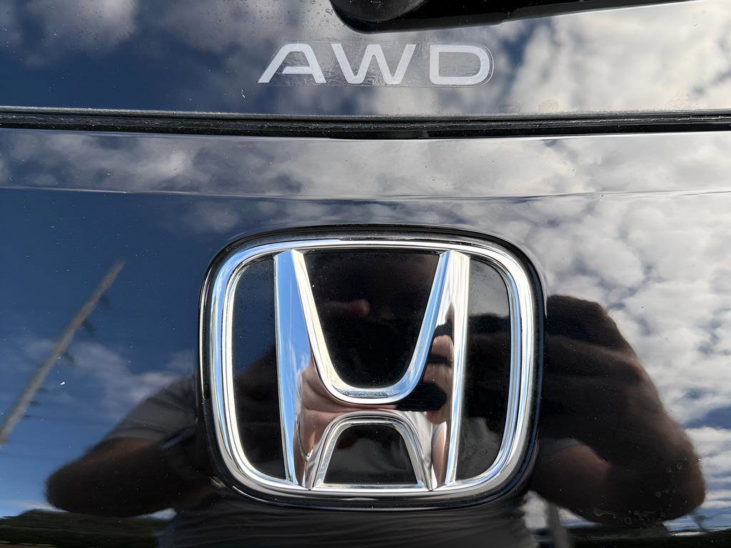 Certified 2025 Honda HR-V Sport image 36