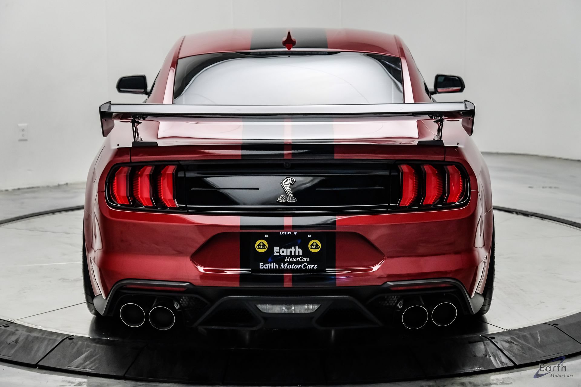 Used 2020 Ford Mustang Shelby GT500 w/ Carbon Fiber Track Pack RWD image 16