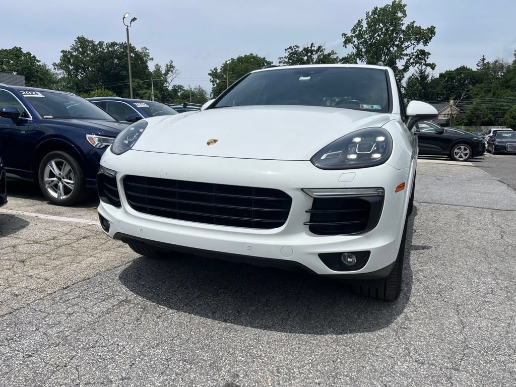 Used 2017 Porsche Cayenne AWD/4WD image 1