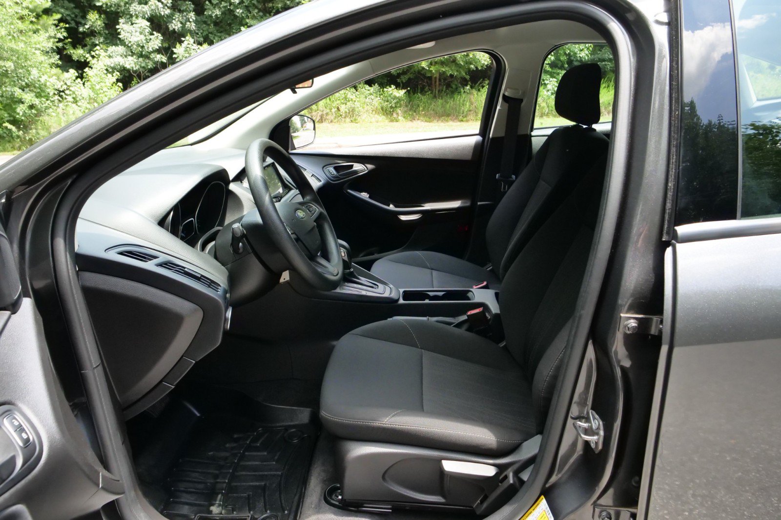 Used 2018 Ford Focus S FWD image 13