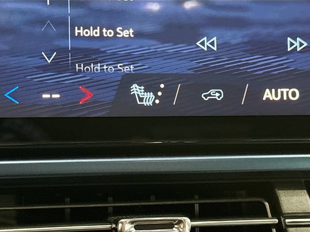New 2026 Chevrolet Equinox EV LT AWD/4WD image 21