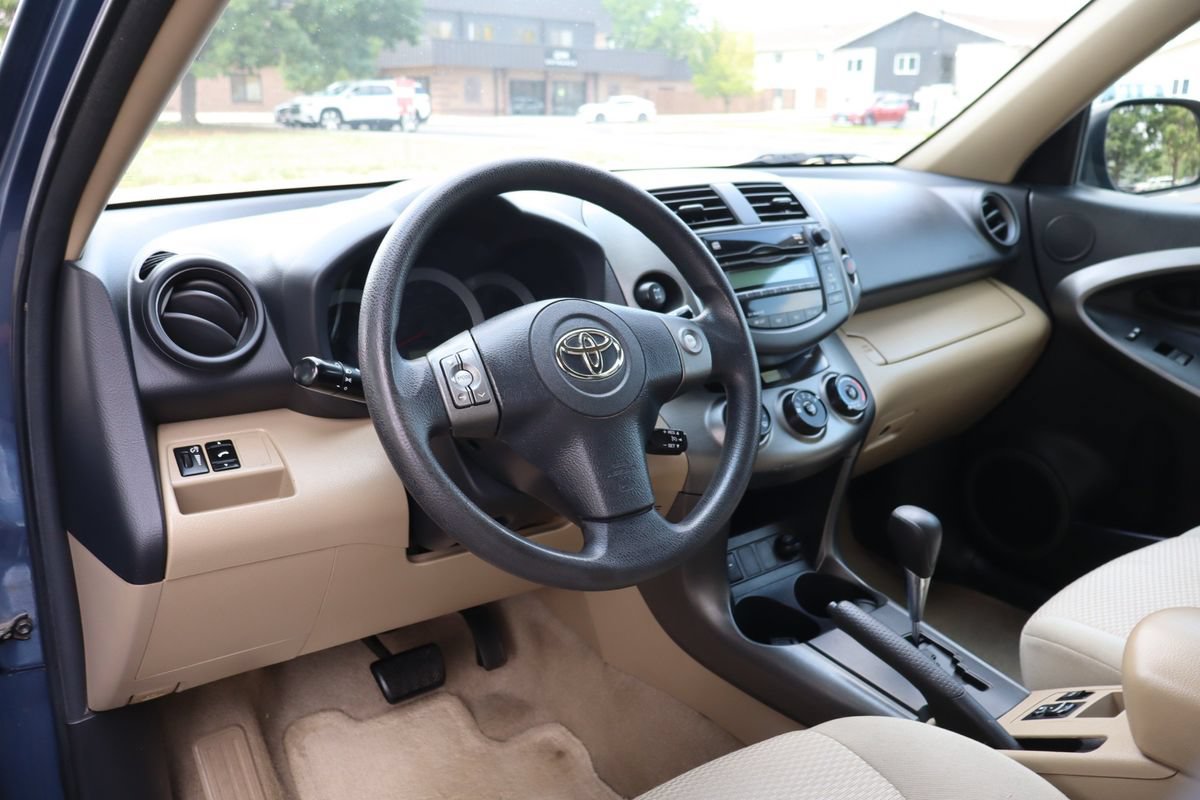 Used 2011 Toyota RAV4 4WD w/ Upgrade Value Pkg image 16