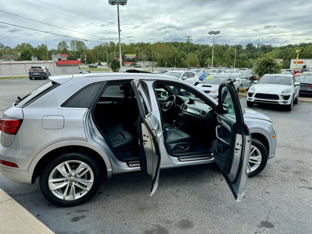 Used 2018 Audi Q3 2.0T Premium Plus AWD/4WD image 21