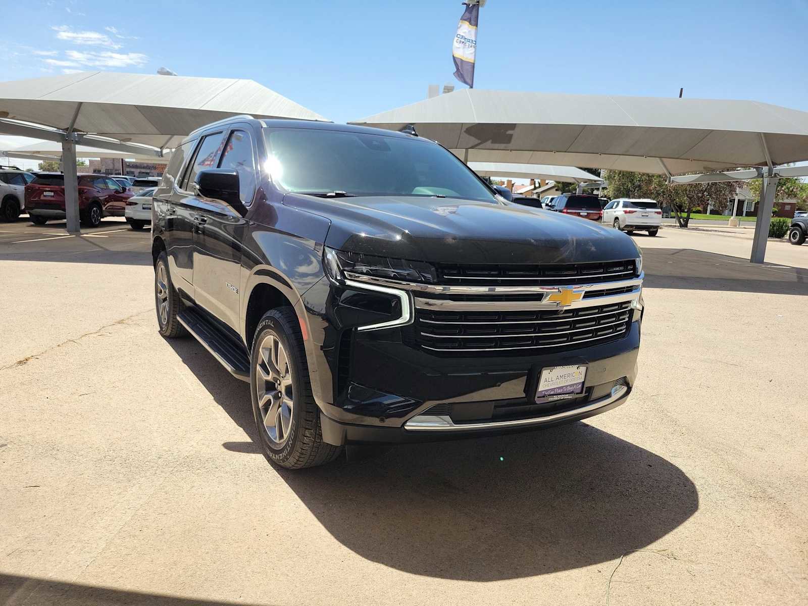 Used 2023 Chevrolet Tahoe LT w/ Luxury Package RWD image 2