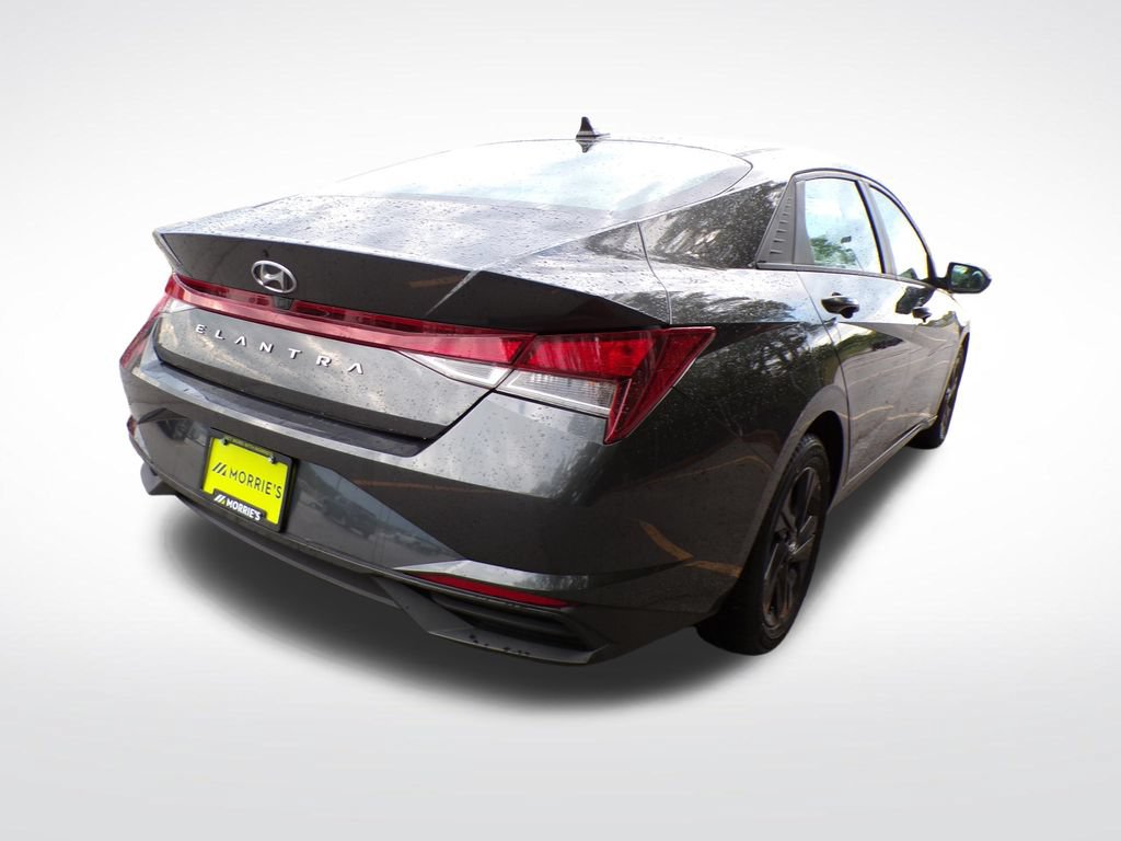 Used 2022 Hyundai Elantra SEL w/ Cargo Package FWD image 6