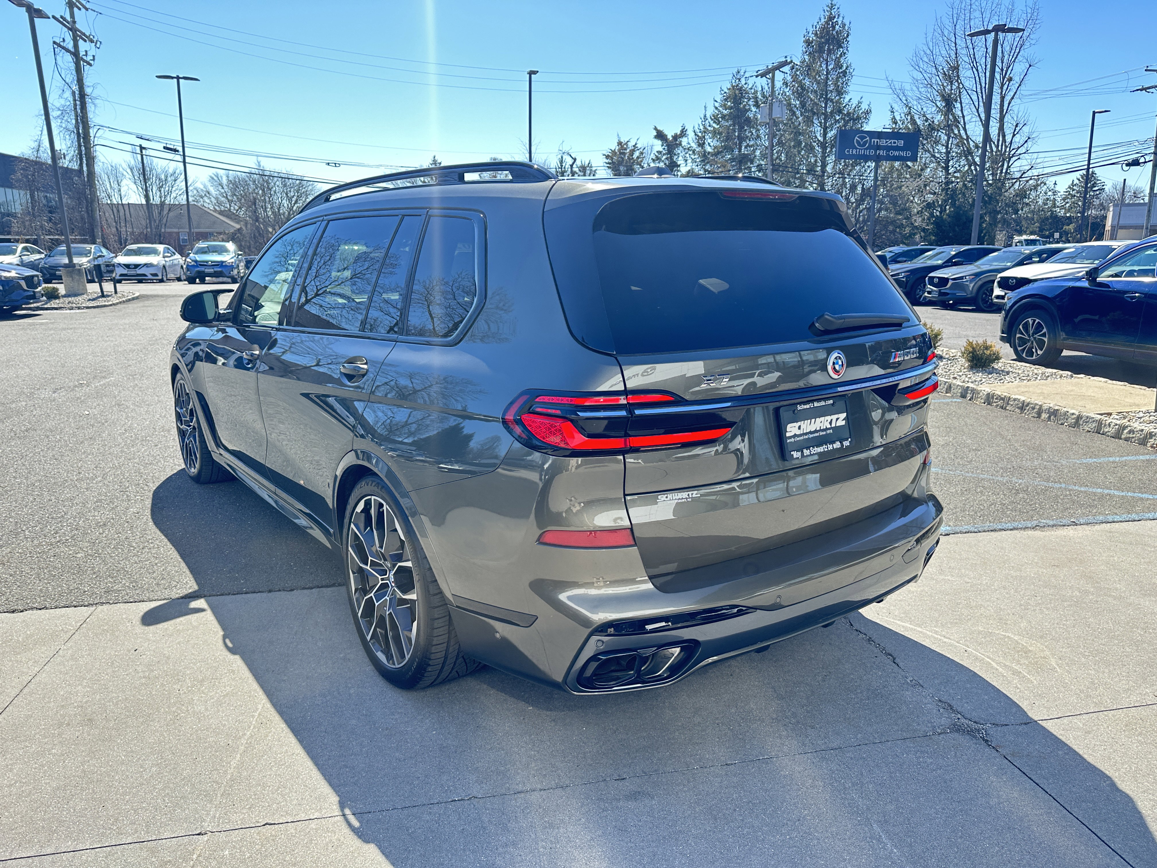 Used 2023 BMW X7 M60i w/ Executive Package image 5