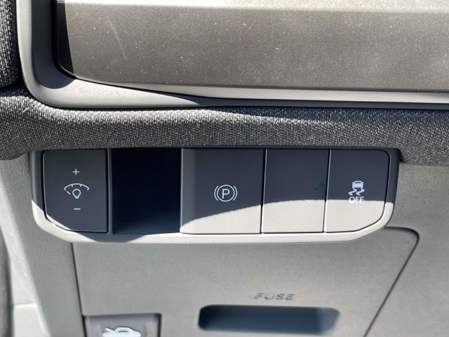New 2027 Kia EV3 Wind FWD image 19