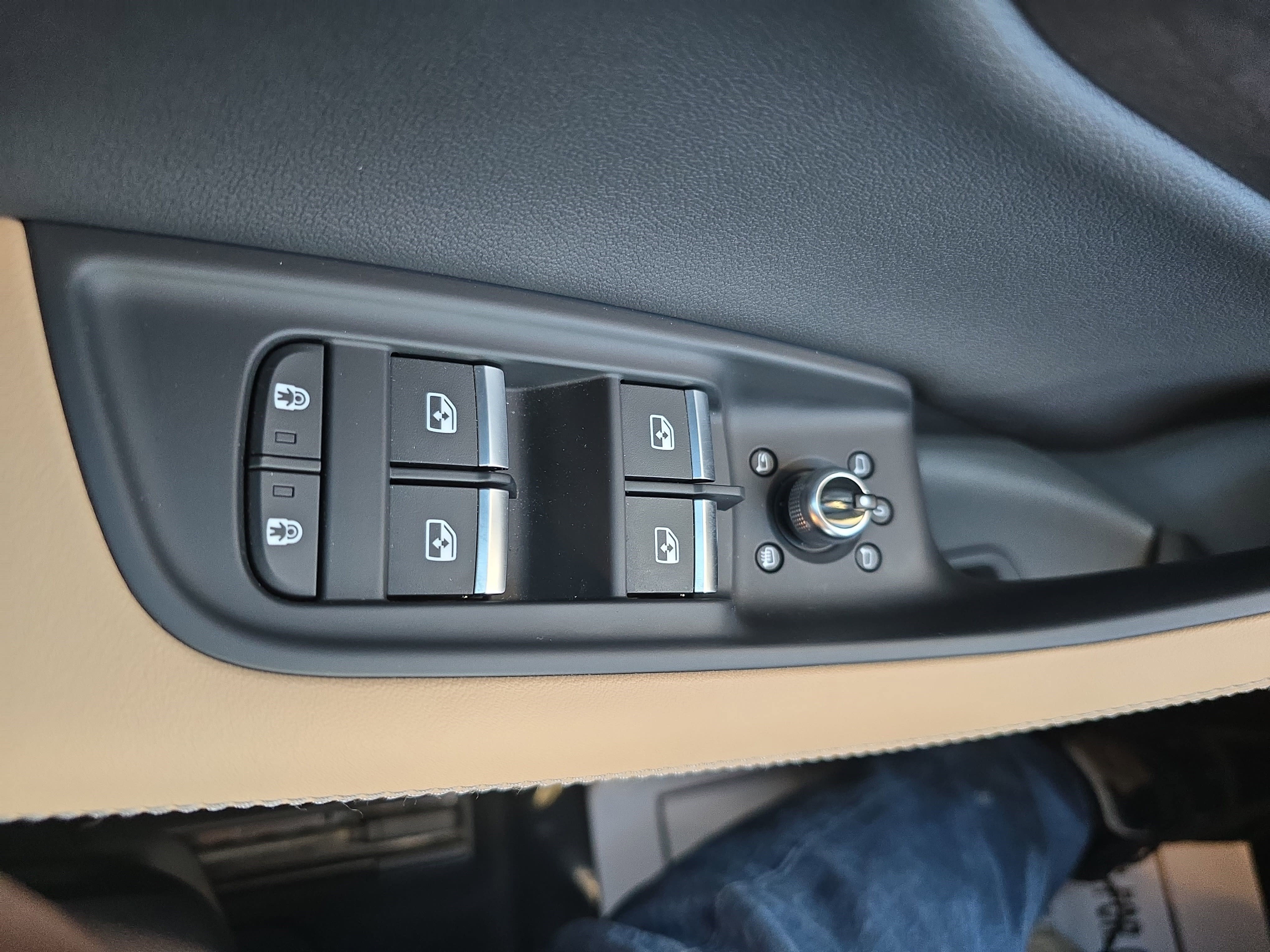 Used 2025 Audi Q7 3.0T Prestige image 27