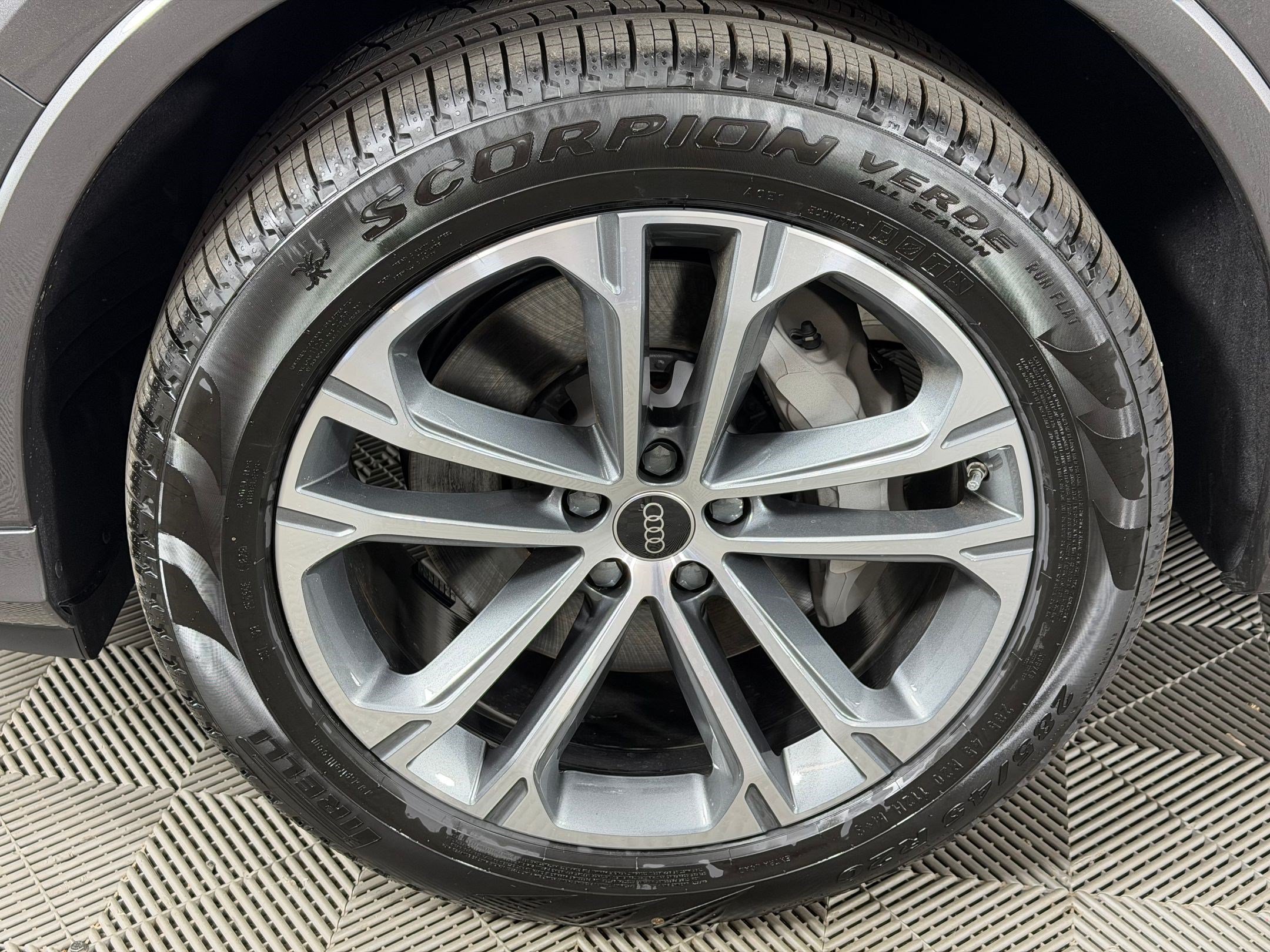 New 2026 Audi Q7 2.0T Premium AWD/4WD image 13