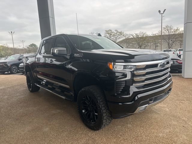 New 2026 Chevrolet Silverado 1500 High Country w/ LPO, Dark Essentials Package AWD/4WD video 1