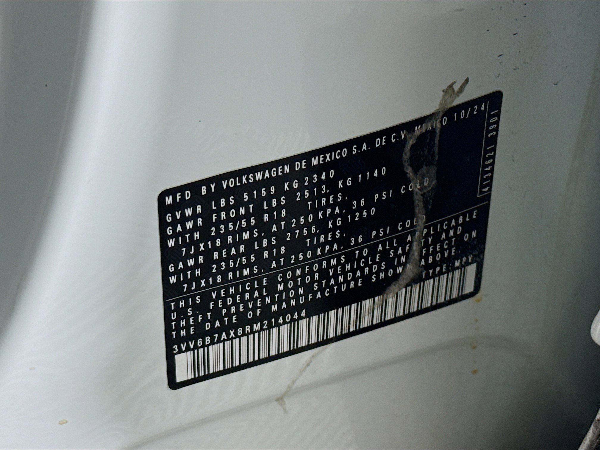 Used 2024 Volkswagen Tiguan Wolfsburg Edition image 40