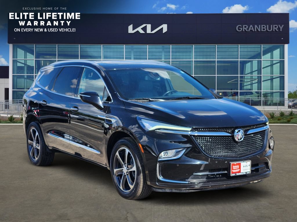 Used 2022 Buick Enclave Essence w/ Experience Buick Package FWD image 3