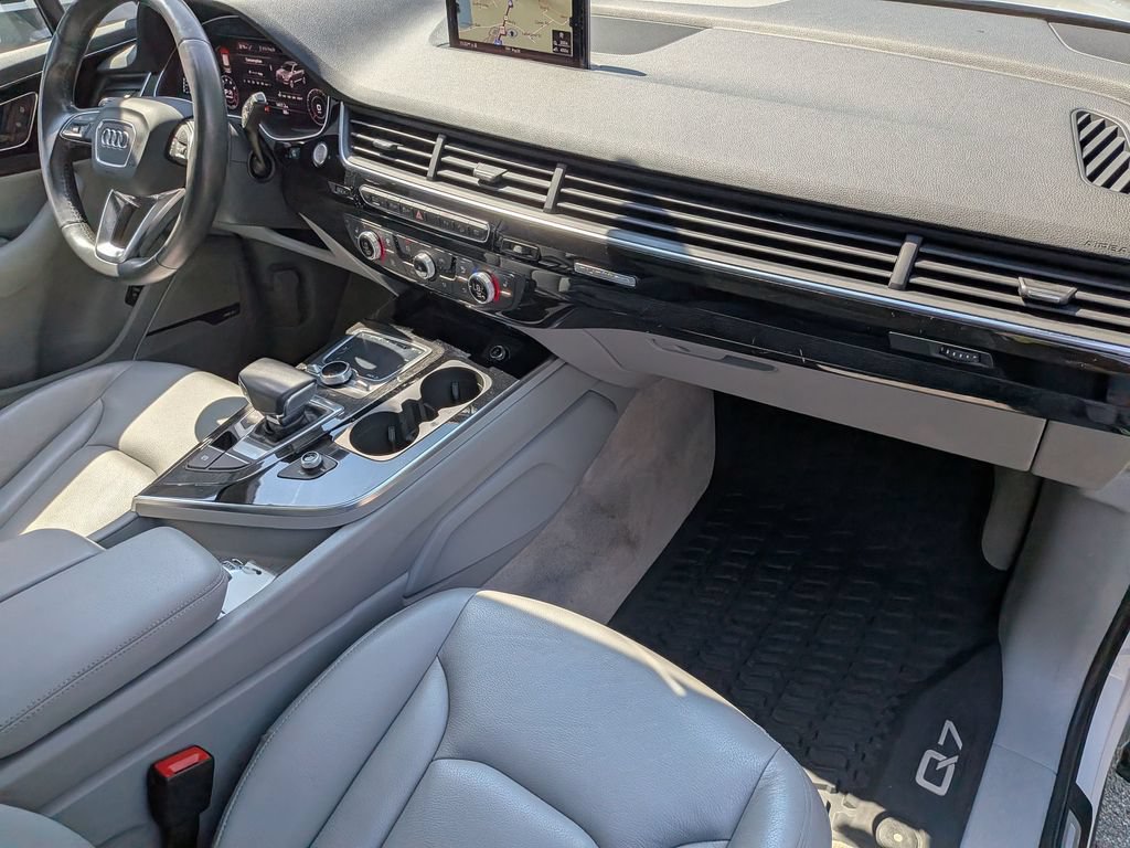 Used 2018 Audi Q7 3.0T Premium Plus w/ Premium Plus Package AWD/4WD image 37