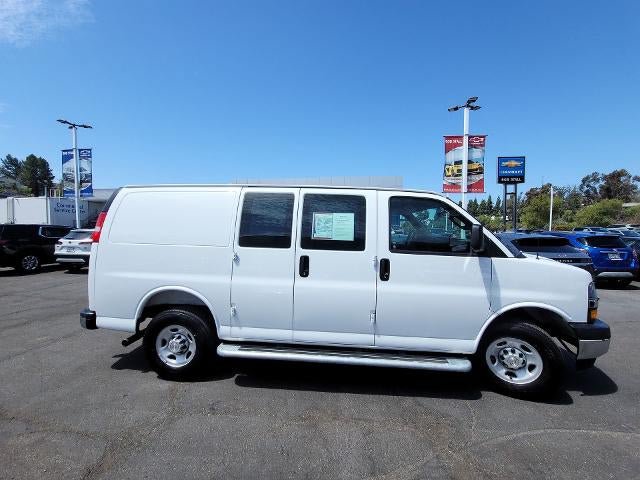 Used 2025 Chevrolet Express 2500 w/ Driver Convenience Package RWD image 9
