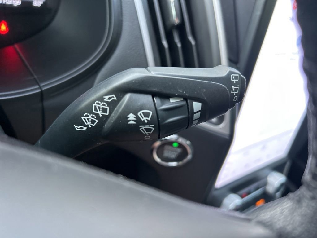 Used 2023 Ford Edge SEL w/ Sport Appearance Package image 28