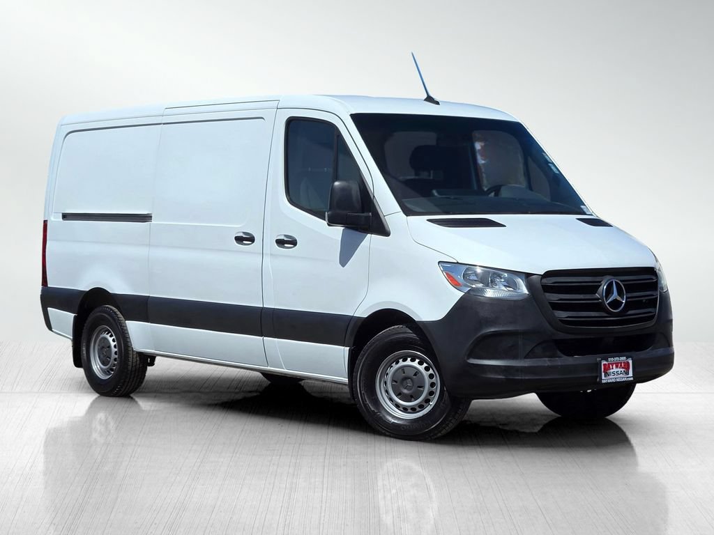 Used 2021 Mercedes-Benz Sprinter 2500 image 2