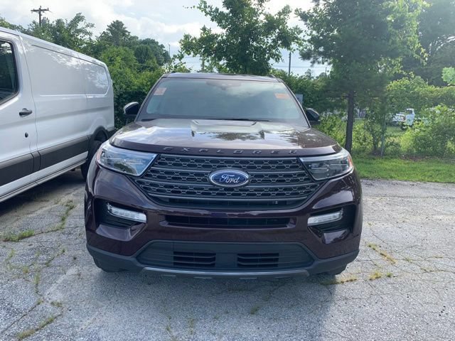 Used 2023 Ford Explorer XLT w/ Equipment Group 202A AWD/4WD image 3