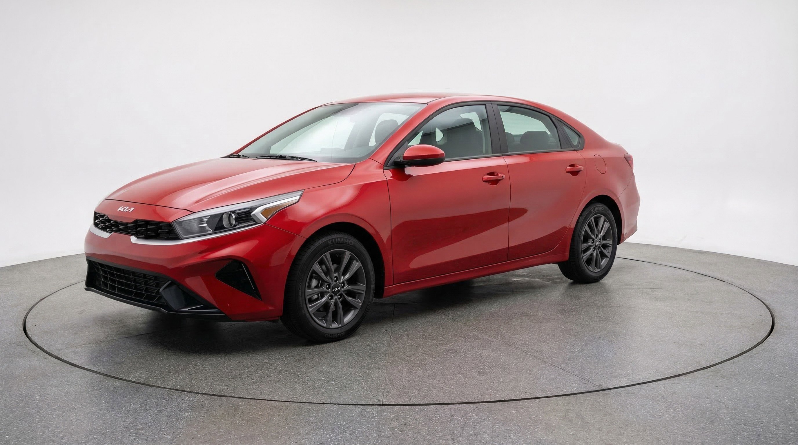 Used 2024 Kia Forte LXS FWD image 3