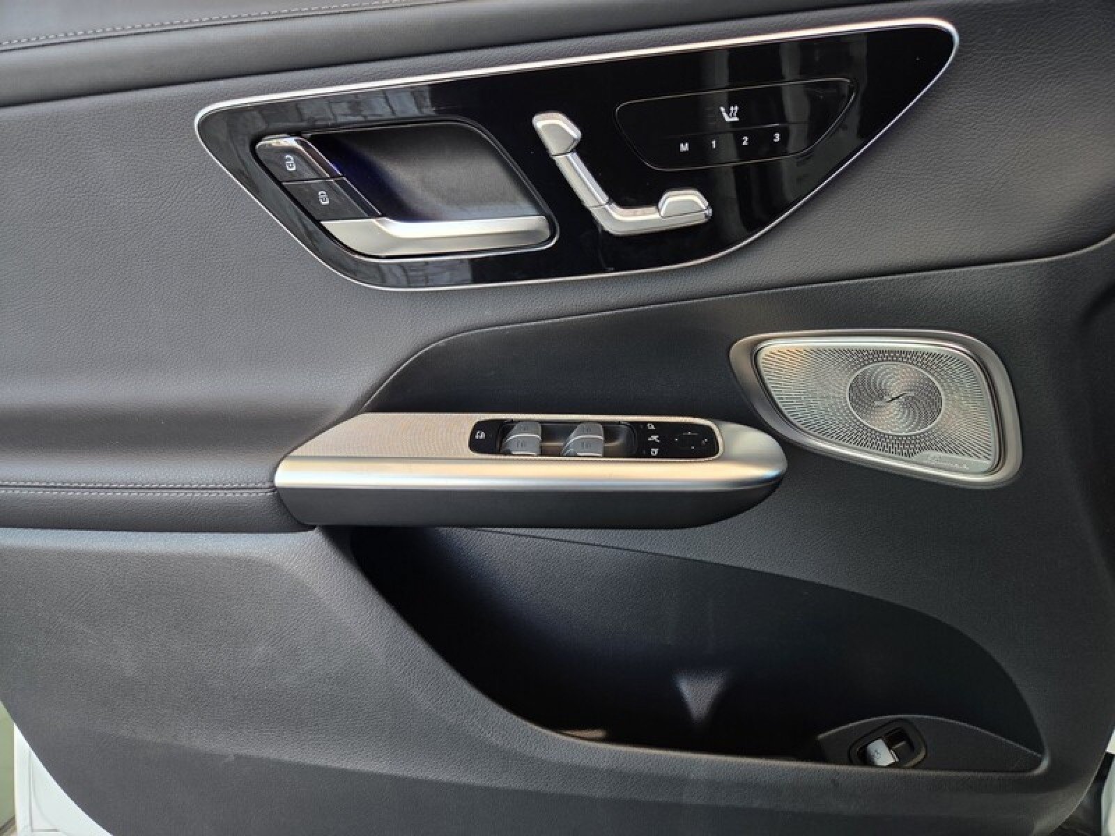 Certified 2024 Mercedes-Benz GLC 300 4MATIC image 21