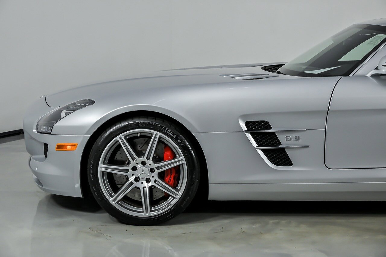 Used 2012 Mercedes-Benz SLS AMG Coupe image 7