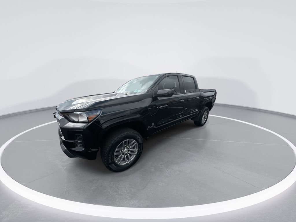Used 2023 Chevrolet Colorado LT w/ LT Convenience Package II image 4