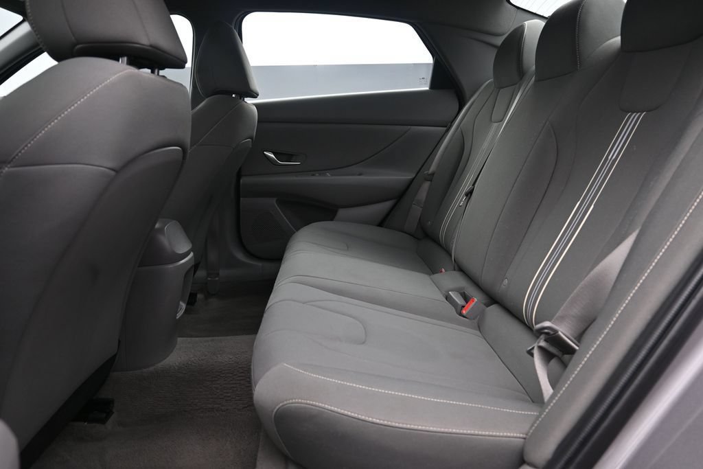 Certified 2024 Hyundai Elantra SEL FWD image 12