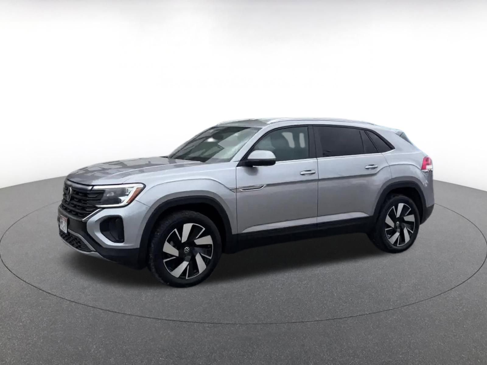 Used 2025 Volkswagen Atlas Cross Sport SE image 8