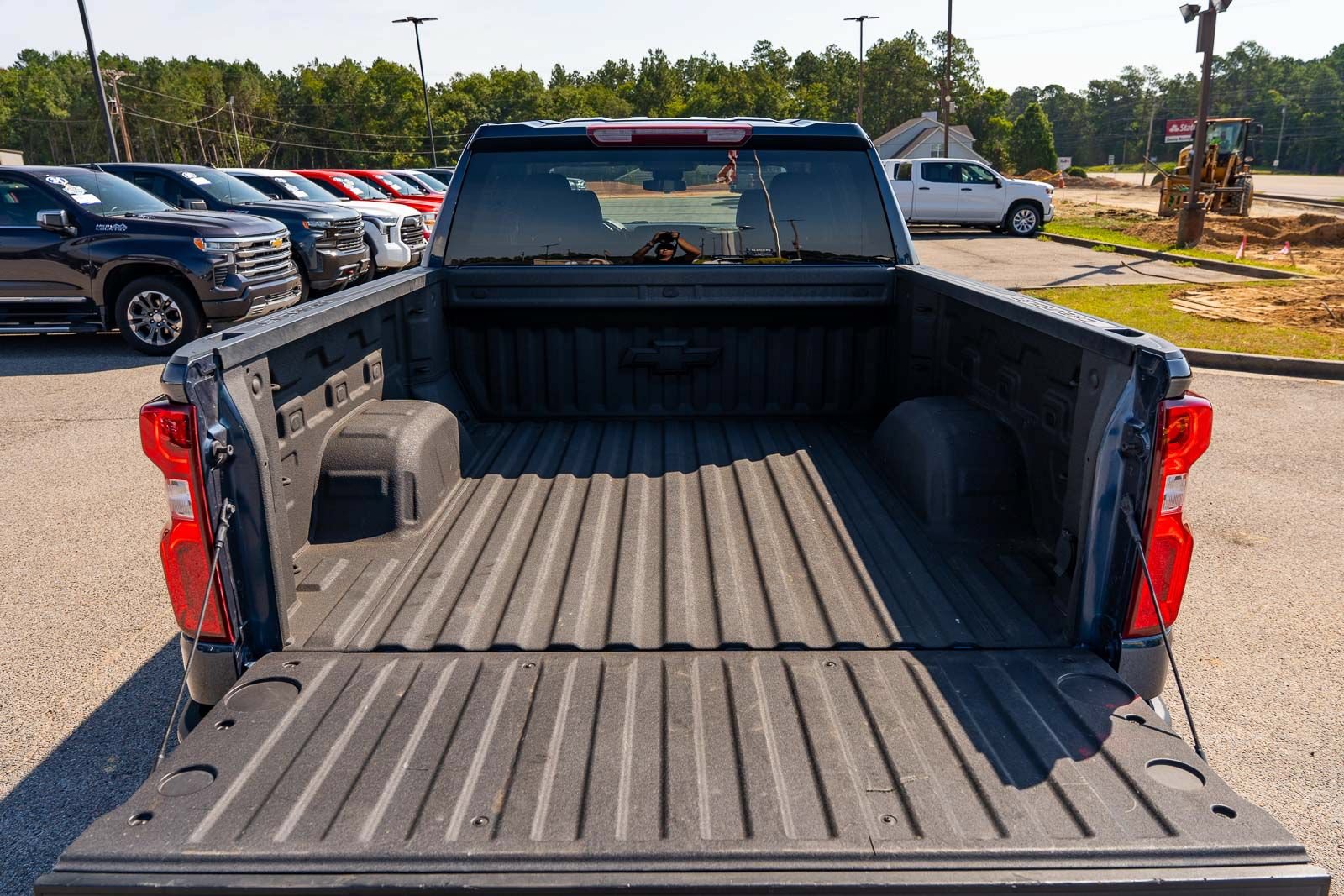 Used 2023 Chevrolet Silverado 1500 RST AWD/4WD image 15