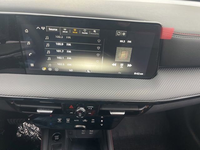 New 2026 Nissan Kicks SR image 17