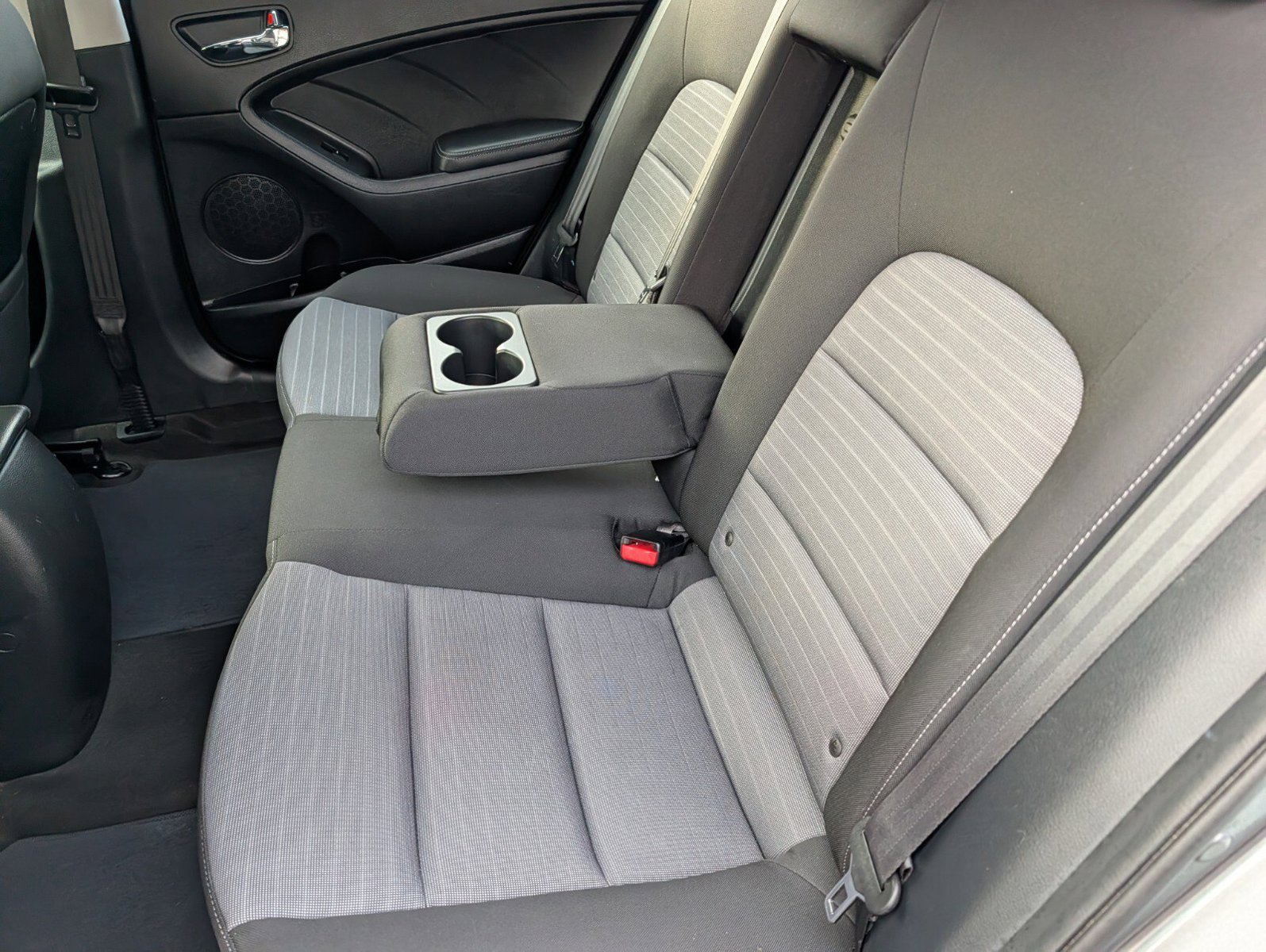 Used 2016 Kia Forte EX FWD image 19