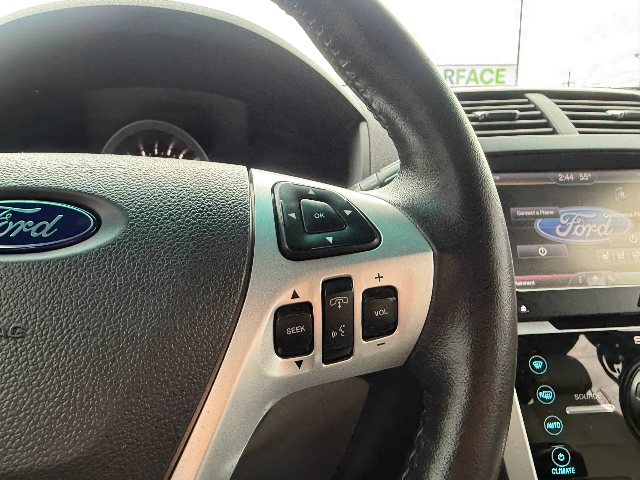 Used 2015 Ford Explorer Limited w/ Equipment Group 301A AWD/4WD image 30