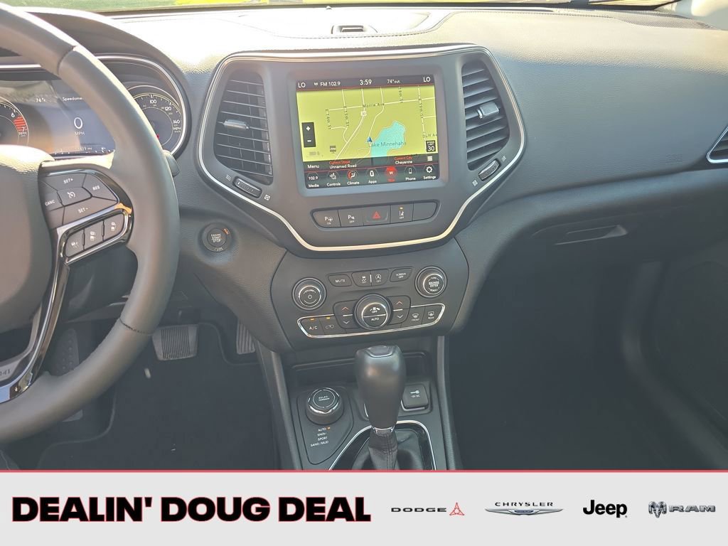 Used 2023 Jeep Cherokee Altitude Lux image 19