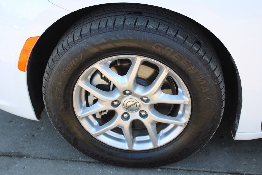 Used 2023 Chrysler Pacifica Touring-L image 12