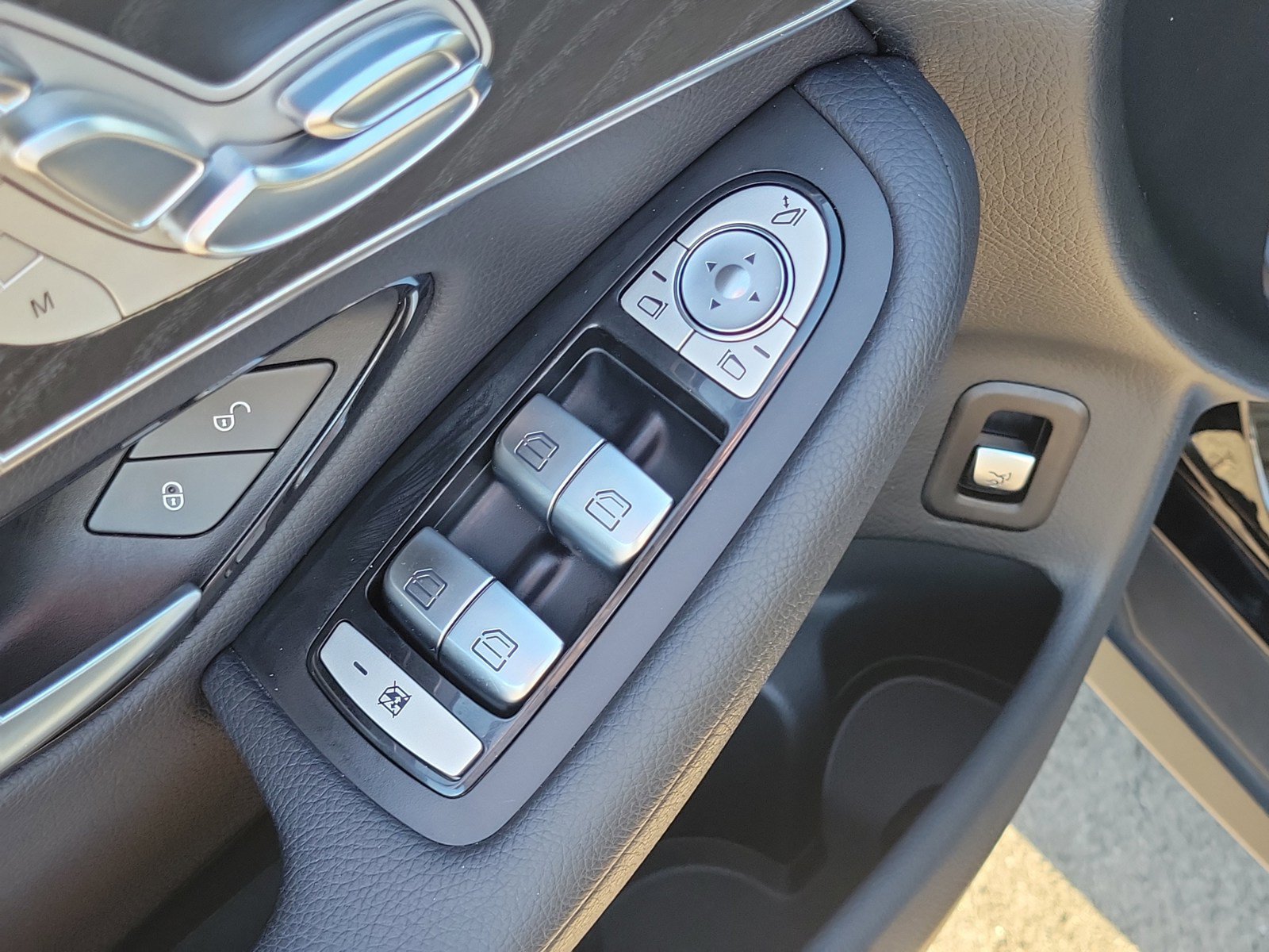Used 2018 Mercedes-Benz GLC 300 image 14