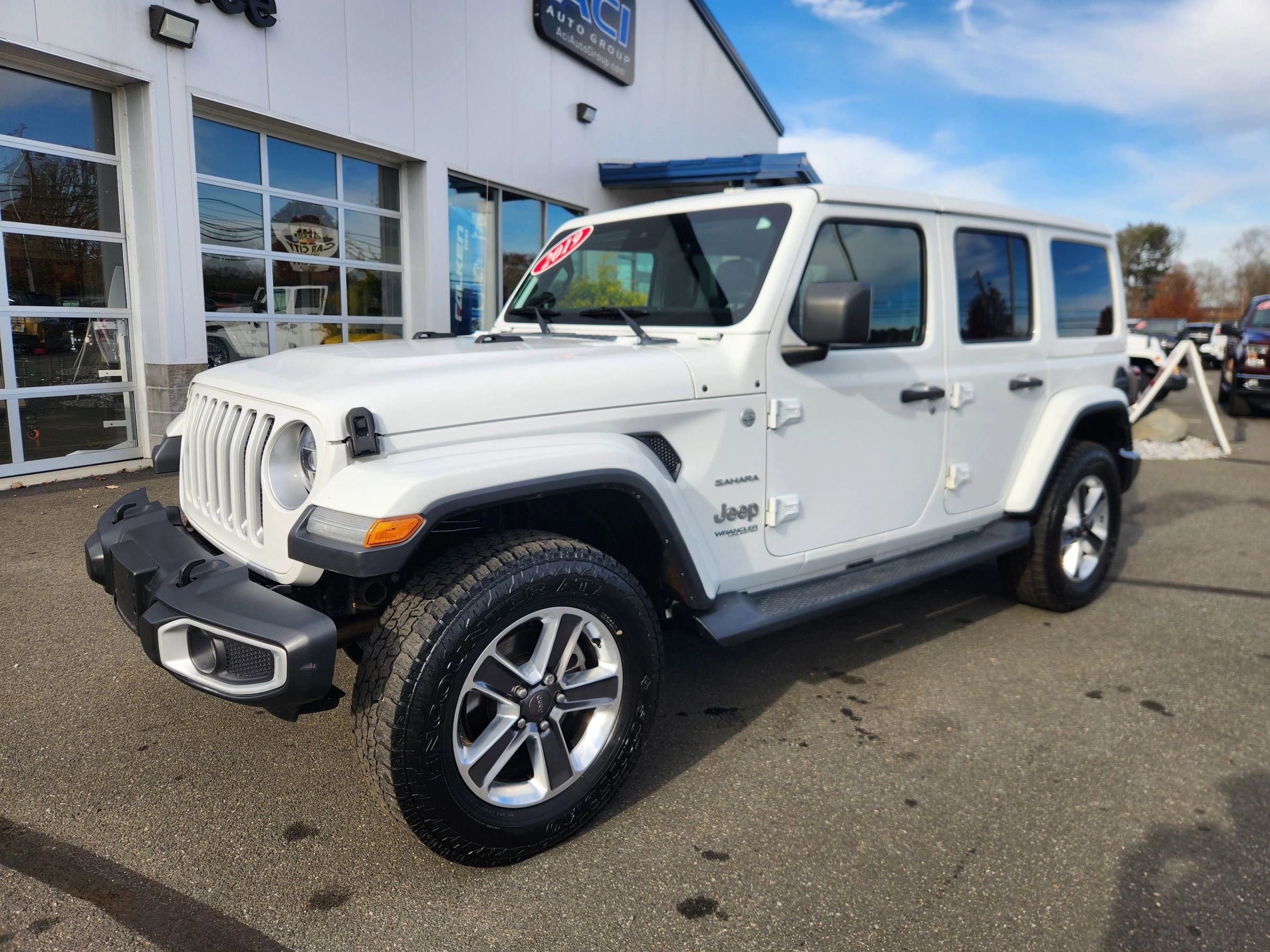 Used 2019 Jeep Wrangler Unlimited Sahara w/ Dual Top Group image 5