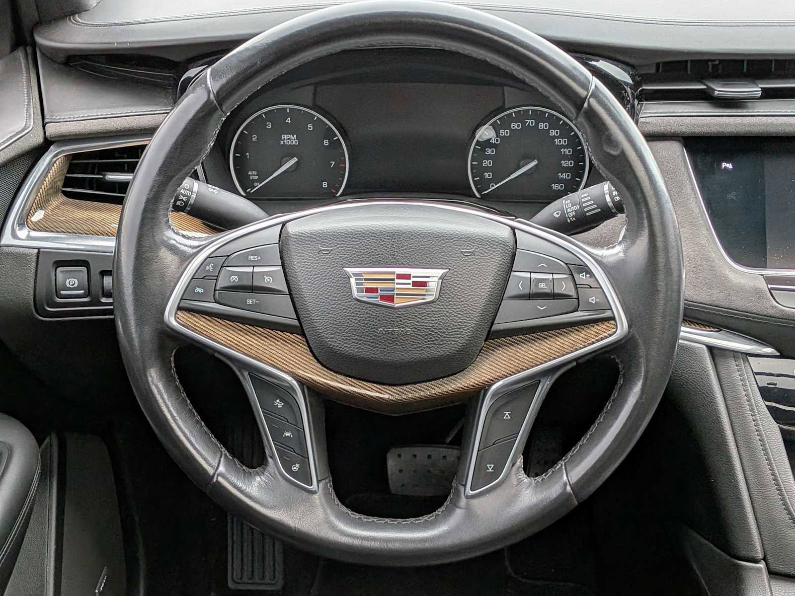 Used 2017 Cadillac XT5 Platinum image 23