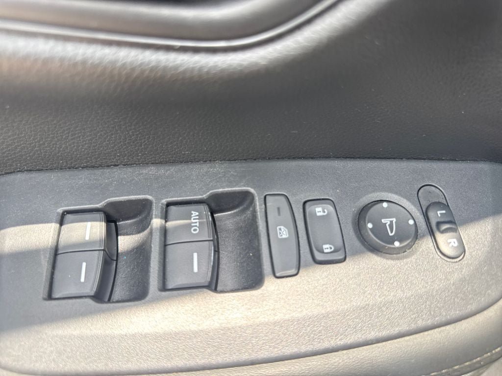 Used 2026 Honda HR-V LX image 17