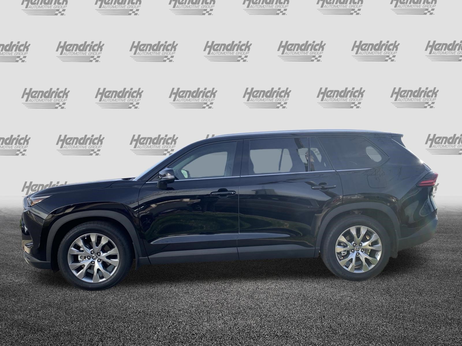 Used 2025 Toyota Grand Highlander AWD image 7