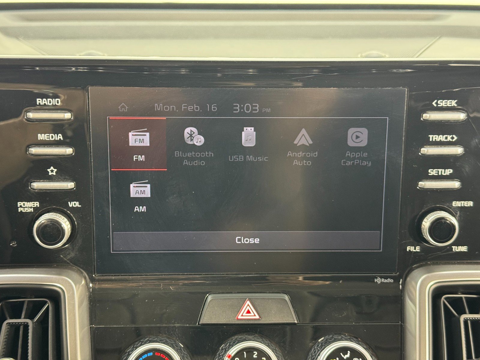 Used 2022 Kia Sorento LX FWD image 24