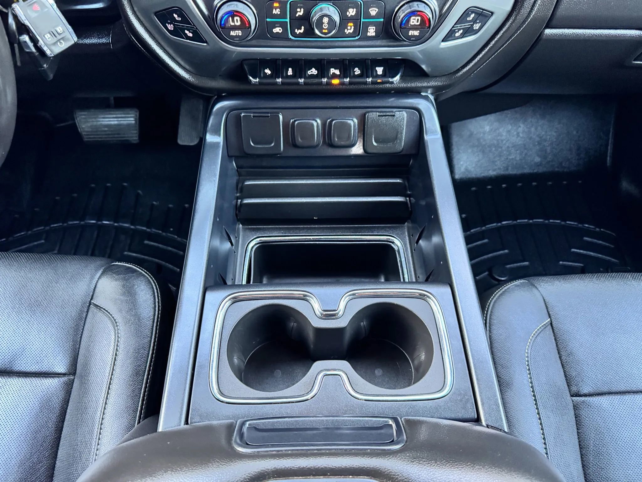 Used 2015 Chevrolet Silverado 3500 LTZ w/ Duramax Plus Package image 43