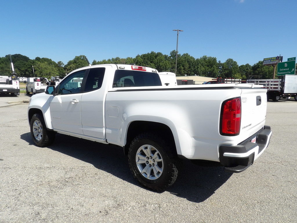 Used 2022 Chevrolet Colorado LT w/ Fleet Safety Package RWD image 4