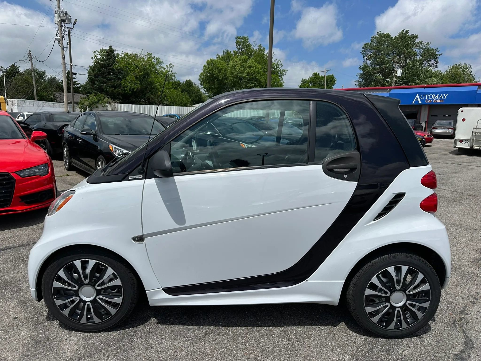 Used 2015 smart fortwo pure RWD image 28