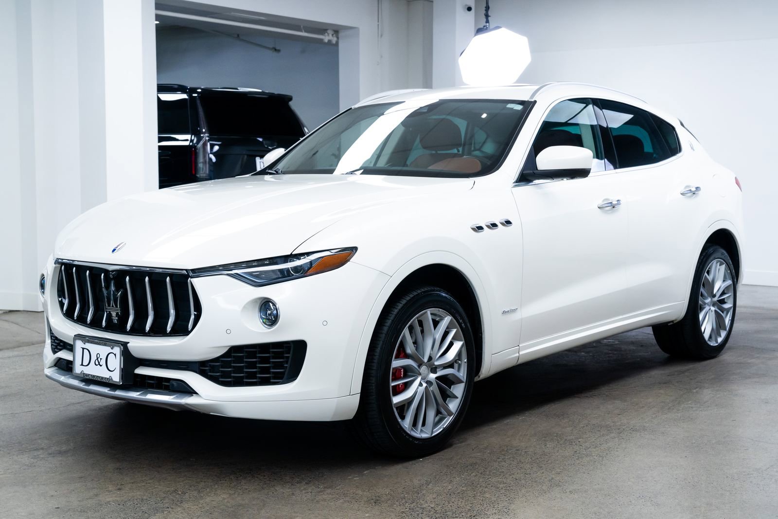 Used 2018 Maserati Levante S GranLusso image 3